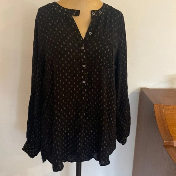 Free People sz S black v neck blouse oversized 1/2 button down great condition - Picture 1 of 9